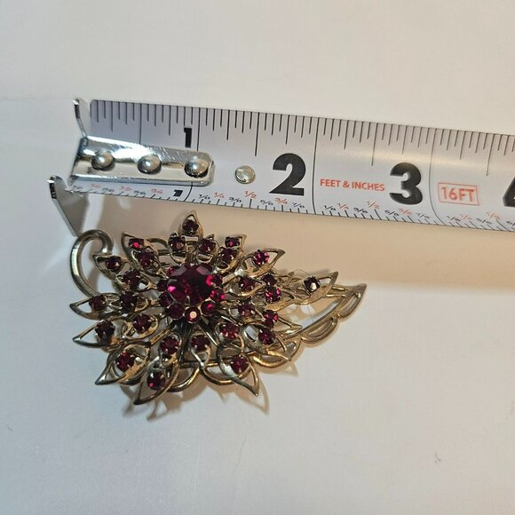 Gold Tone Leaf Shape Red Rhinestone Brooch Floral Flower Pin Unmarked - Picture 7 of 11